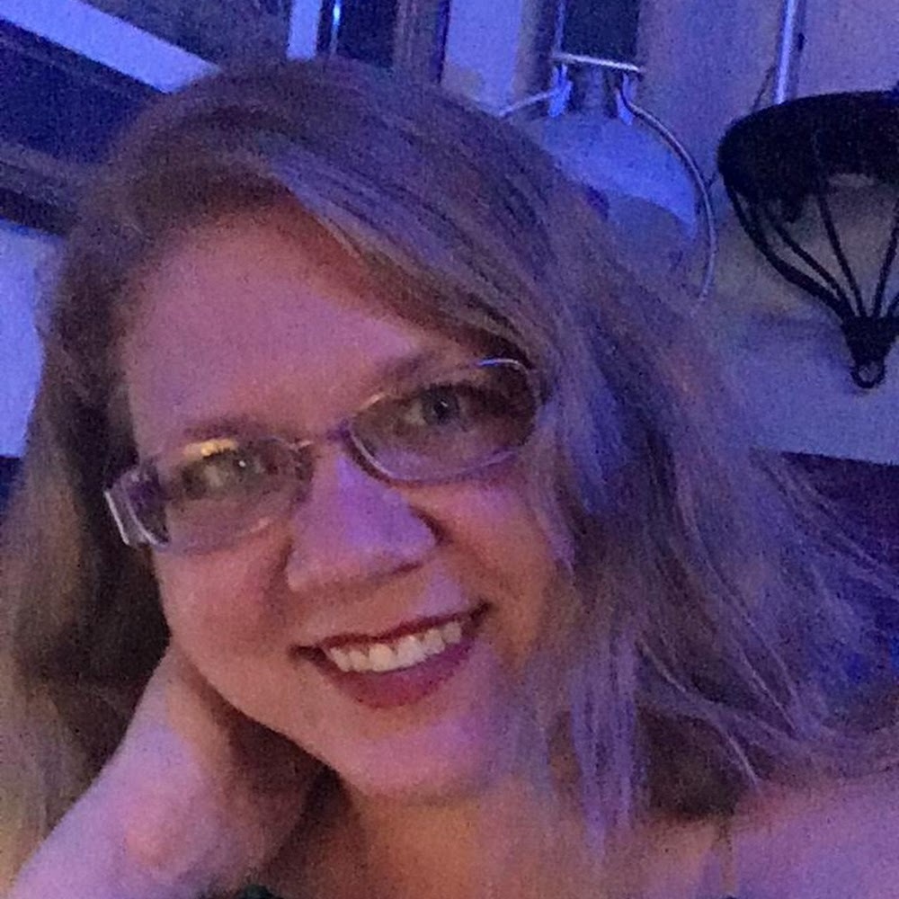 Meet your Posher, Halley